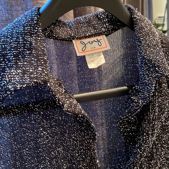 Black top with Silver thread woven in. Size S - Picture 12 of 12